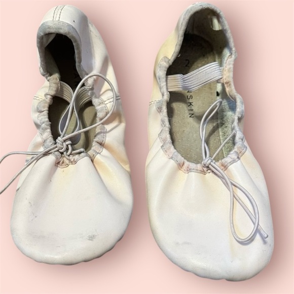 Pink Ballet Shoes Danskin kids ballet dance shoes pink size 2 - Picture 1 of 8